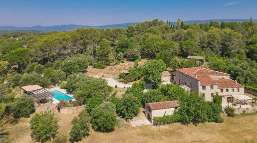 Maison 10 pièces 486 m² · à Bagnols-en-Forêt · 486 m² · 2 680 000 €