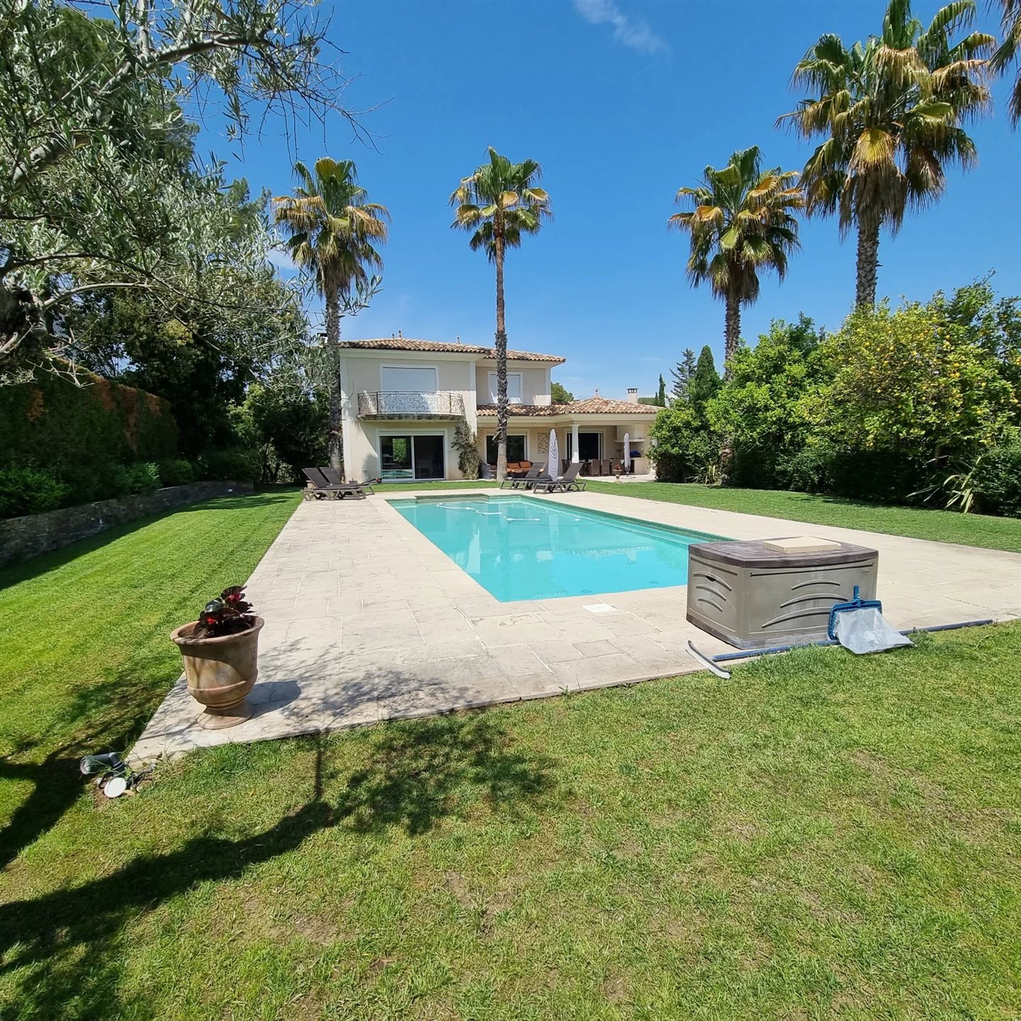 Maison à vendre, 370m², Saint-Raphaël