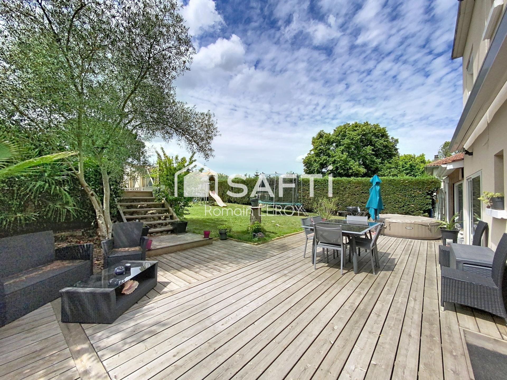 Maison à vendre, 132m², Sainte-Eulalie