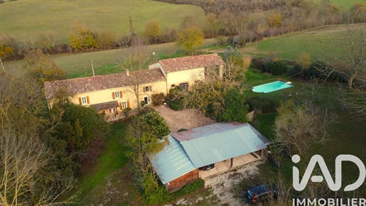Lapenne 235m²