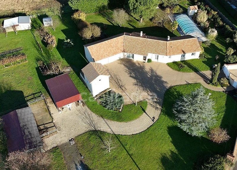Maison à vendre, 156m², Thuré