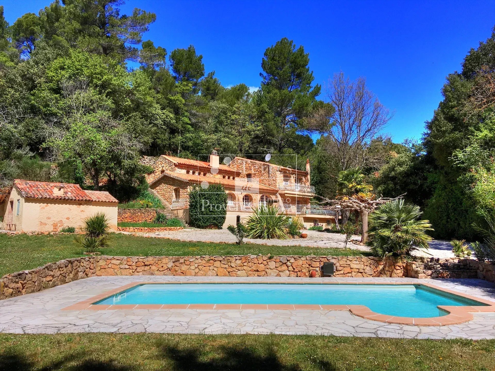 Maison à vendre, 158m², Aups