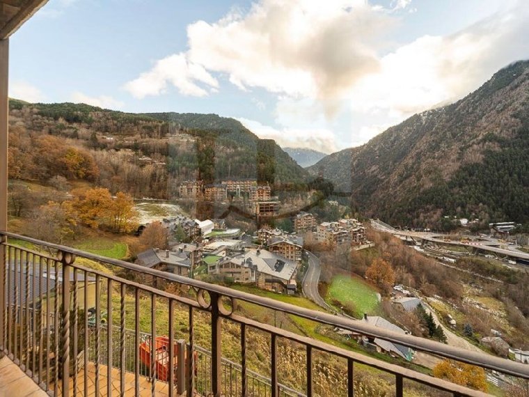 3-bedroom flat for sale in Canillo · 3 of 3