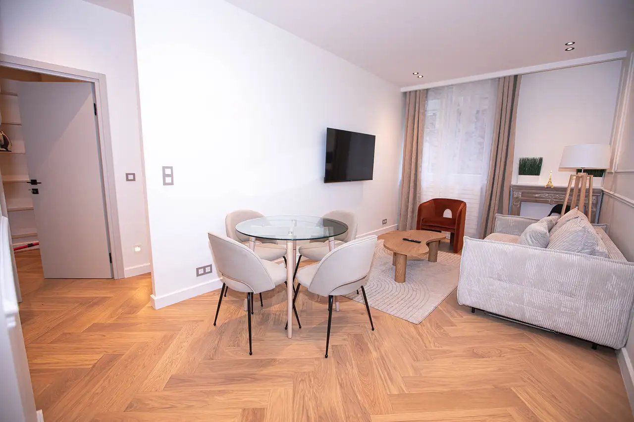 Maison à louer, 50m², Paris 8ème