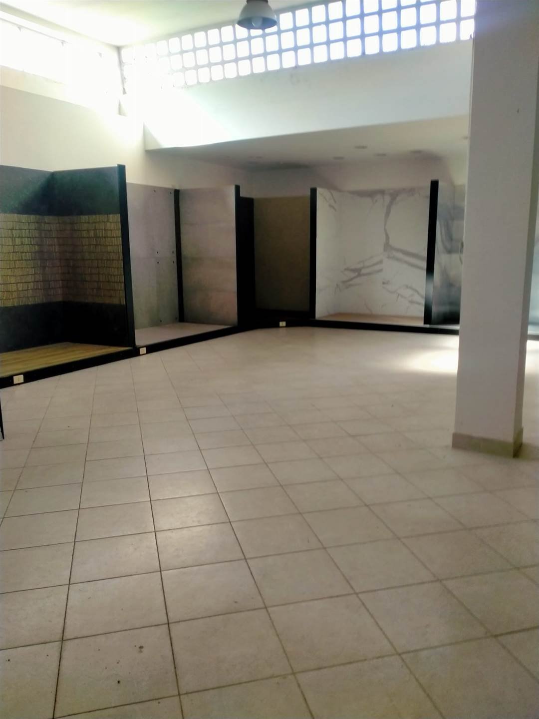 Maison à louer, 500m², Manosque