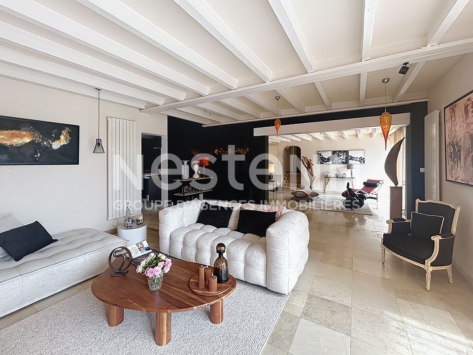 Maison à vendre, 260m², Saint-Pantaléon-de-Larche