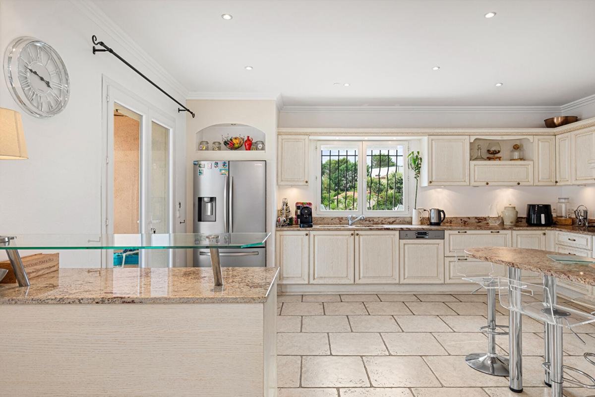 Maison à vendre, 256m², Mouans-Sartoux