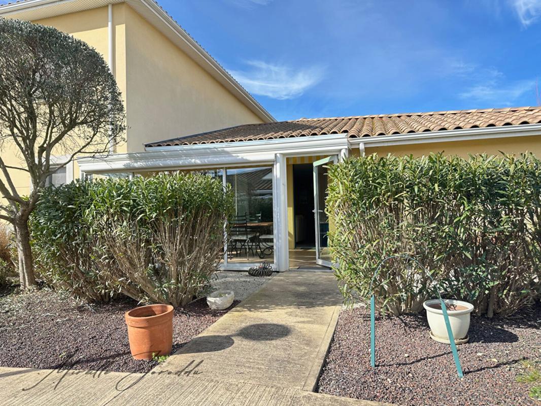 Maison à vendre, 124m², Jonquières-Saint-Vincent