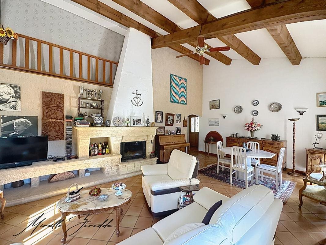 Maison à vendre, 136m², Jonquières-Saint-Vincent