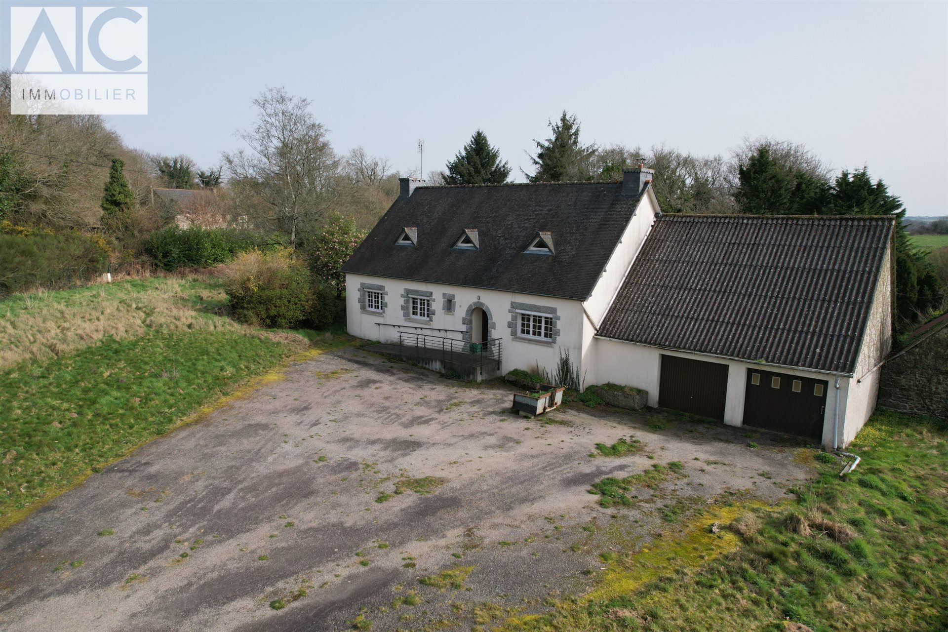 Maison à vendre, 102m², Lanrivain