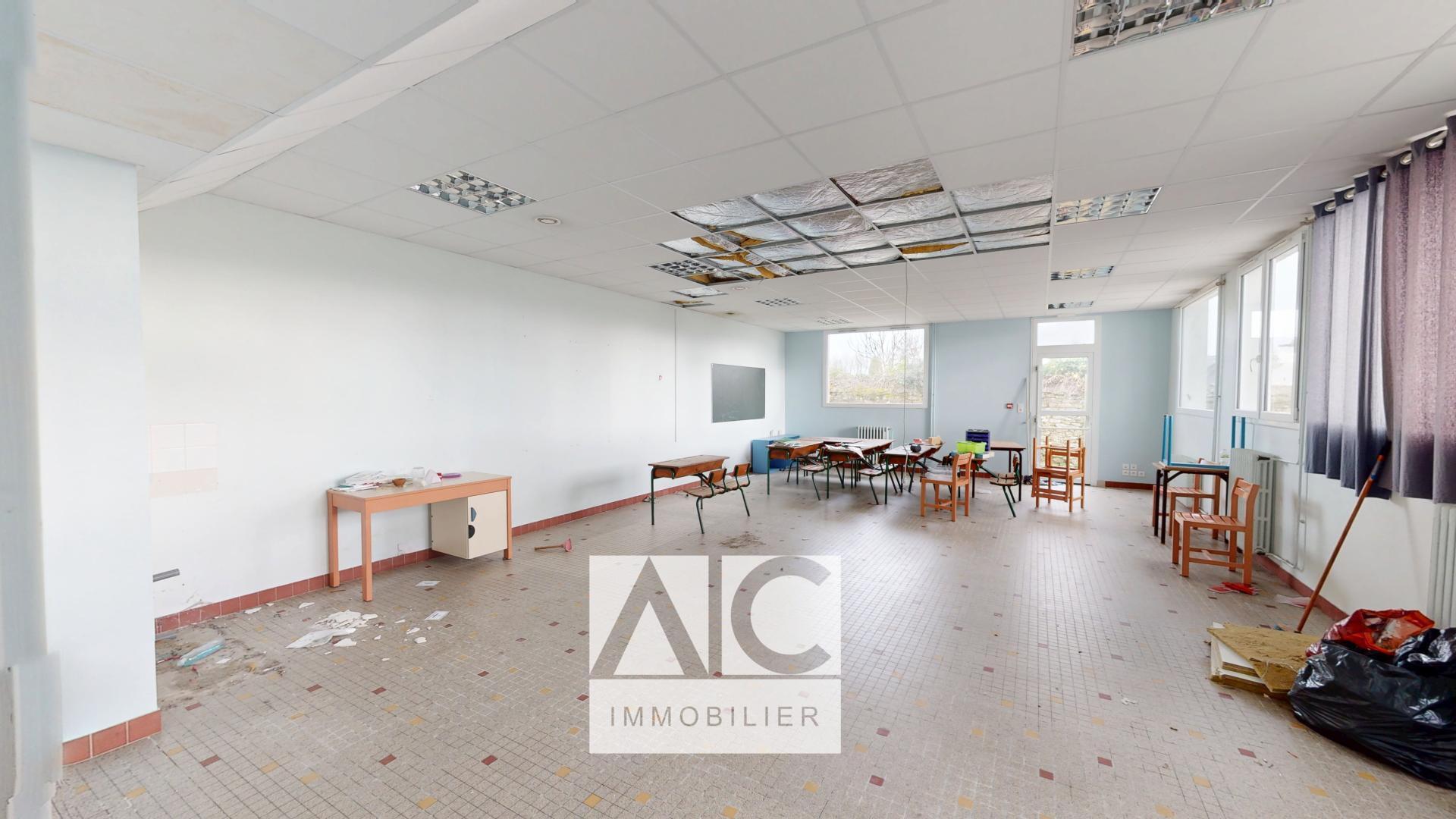Maison à vendre, 2500m², Rostrenen