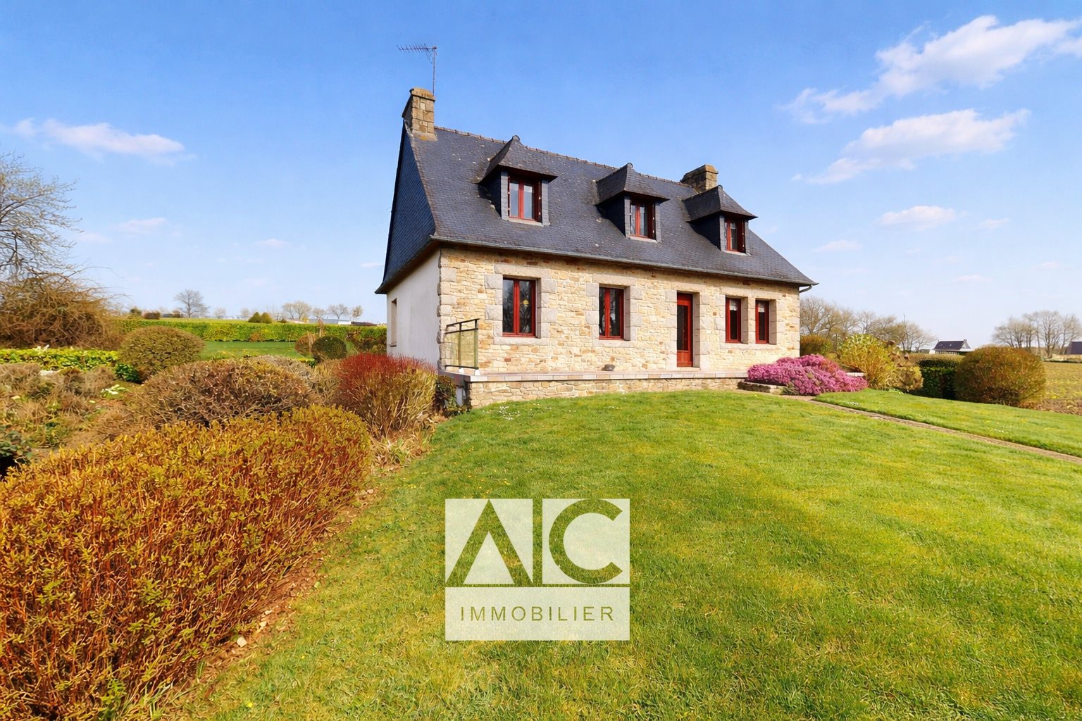 Maison à vendre, 122m², Plounévez-Quintin