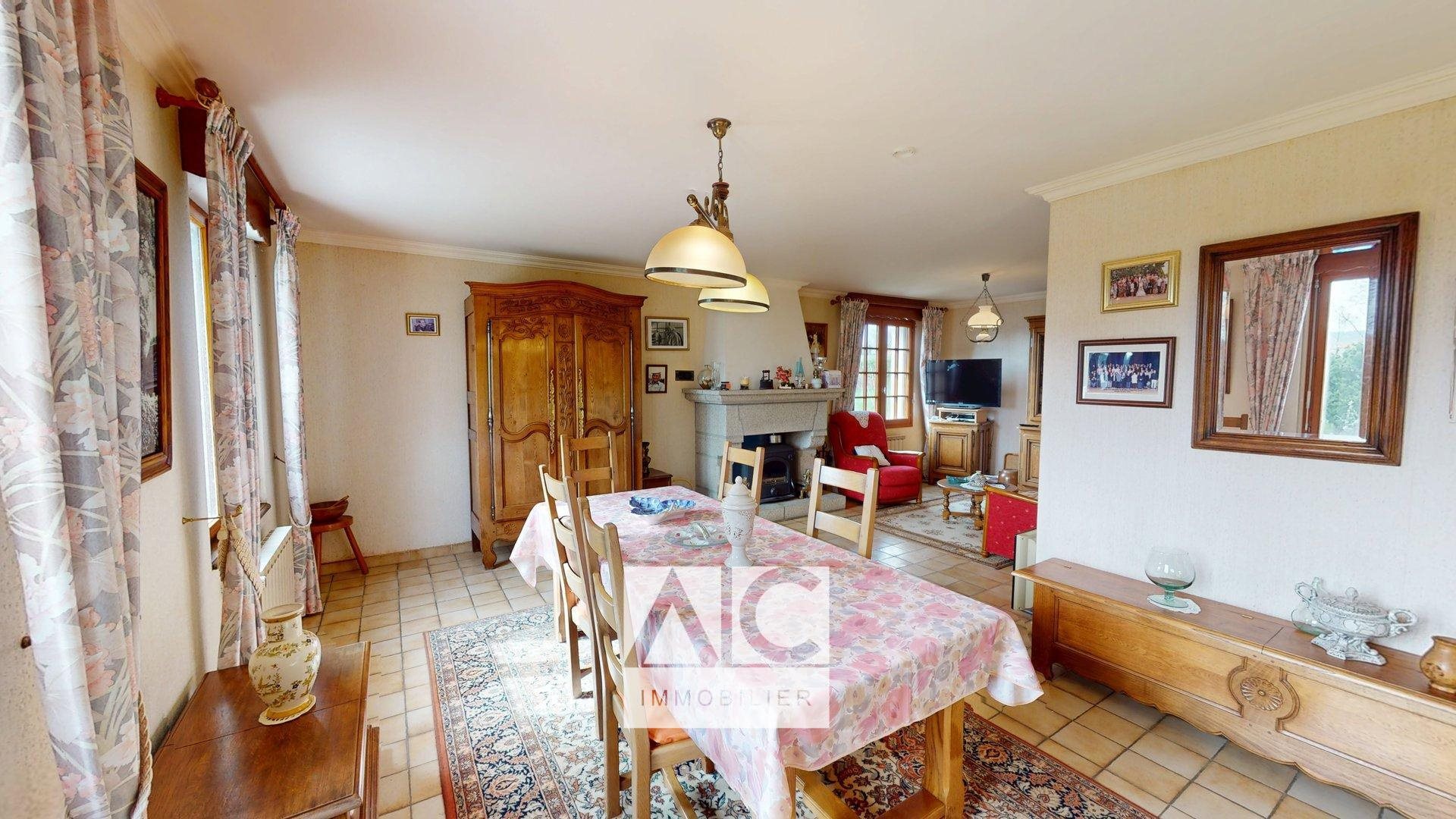 Maison à vendre, 122m², Plounévez-Quintin