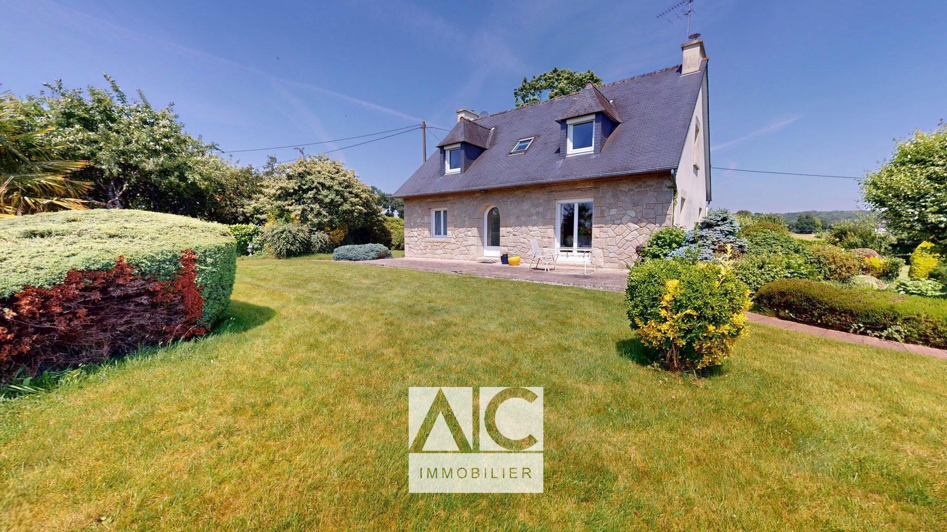 Maison à vendre, 160m², Plounévez-Quintin