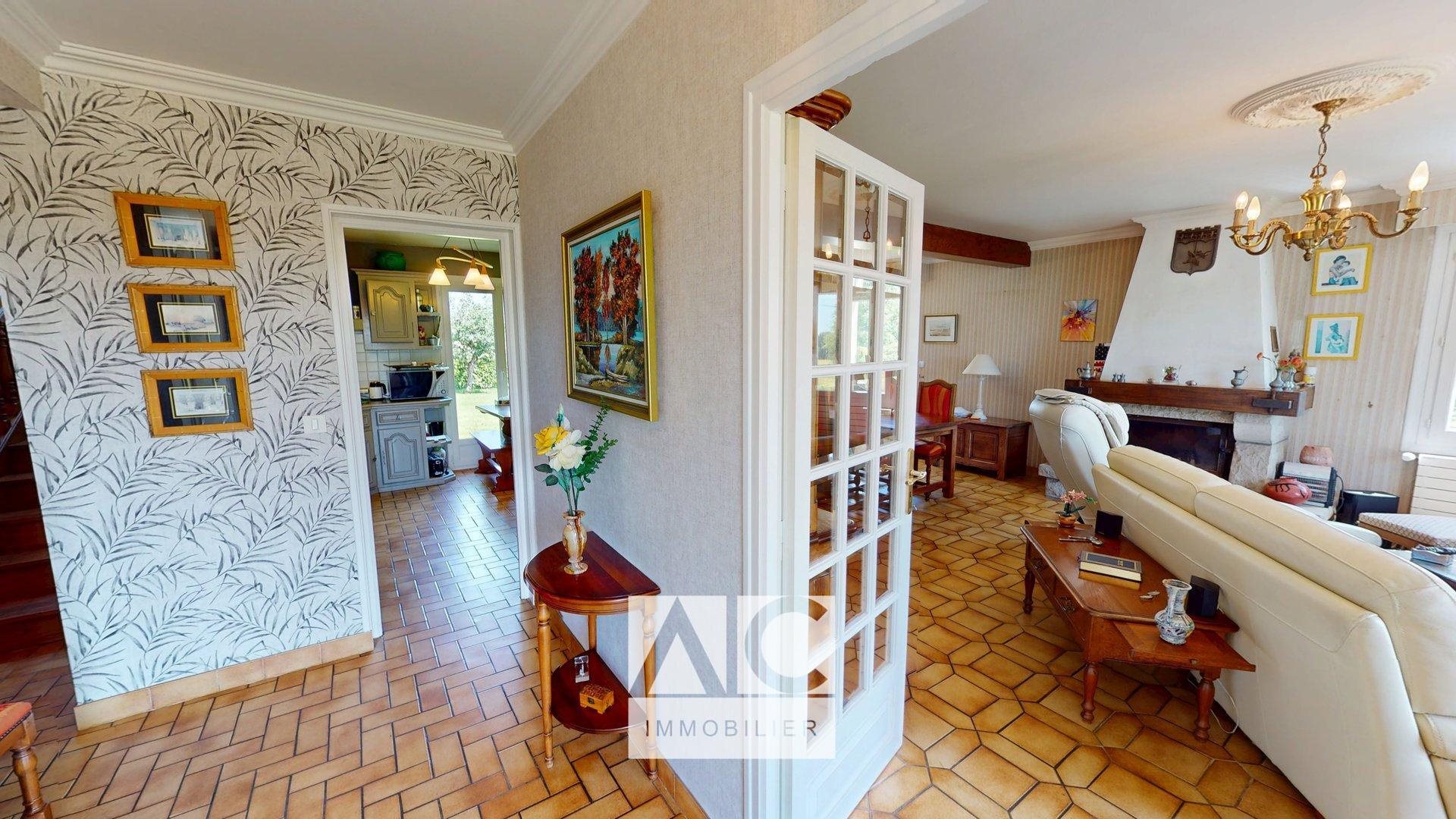 Maison à vendre, 160m², Plounévez-Quintin