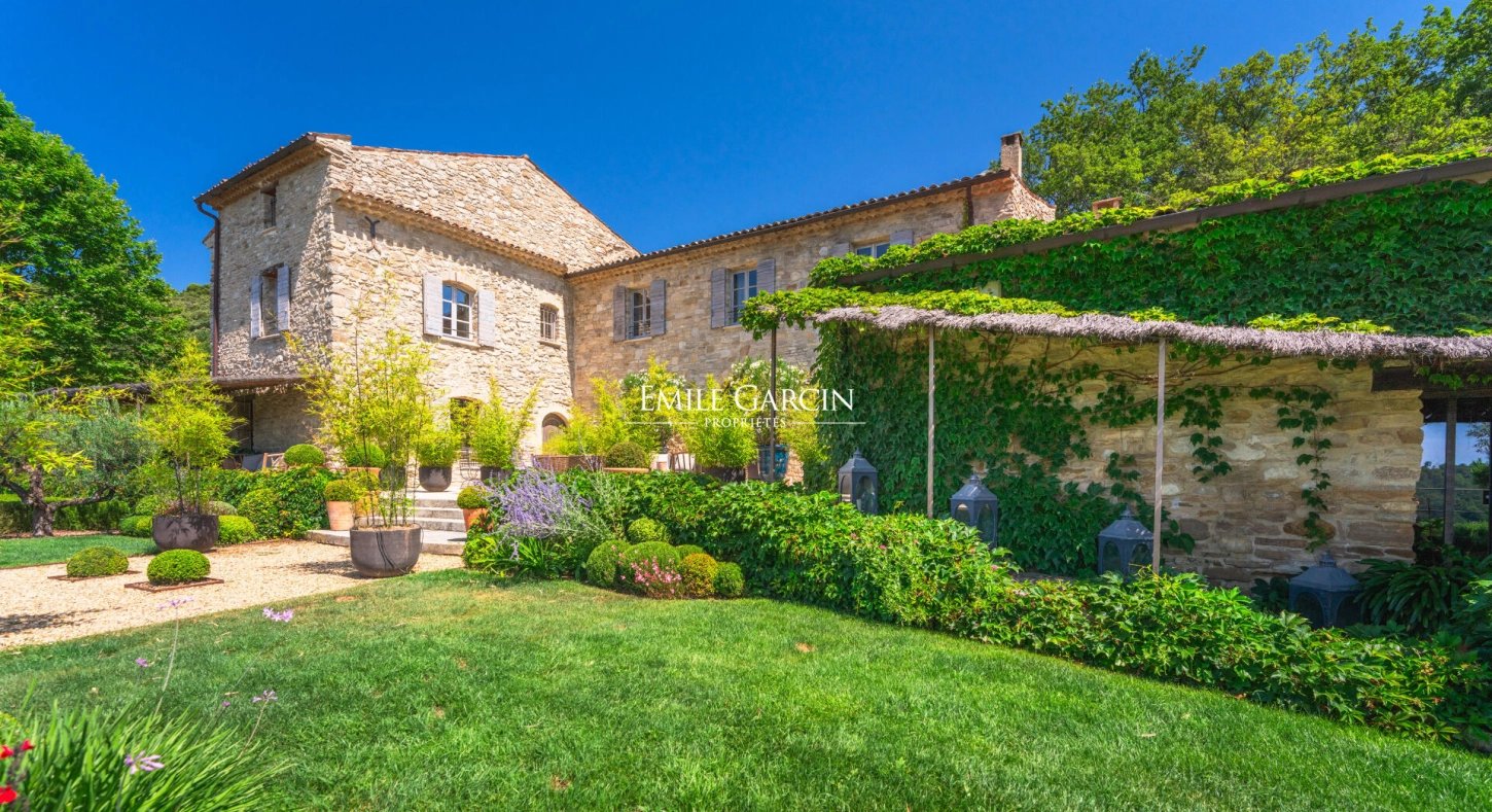 Maison à vendre, 450m², La Bastide-des-Jourdans