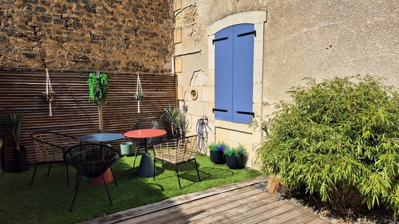 Maison à vendre, 270m², Saint-Christophe-sur-Roc