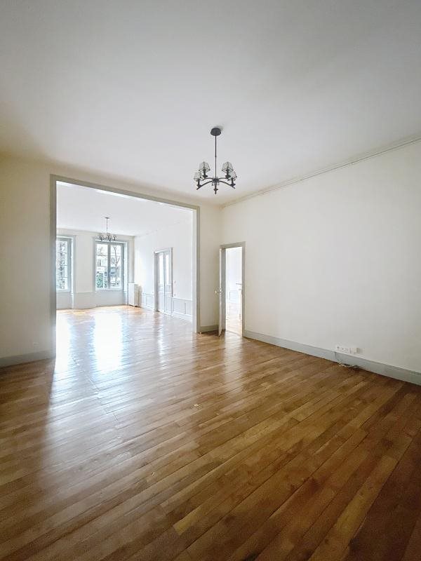 Appartement à louer, 155m², Clermont-Ferrand
