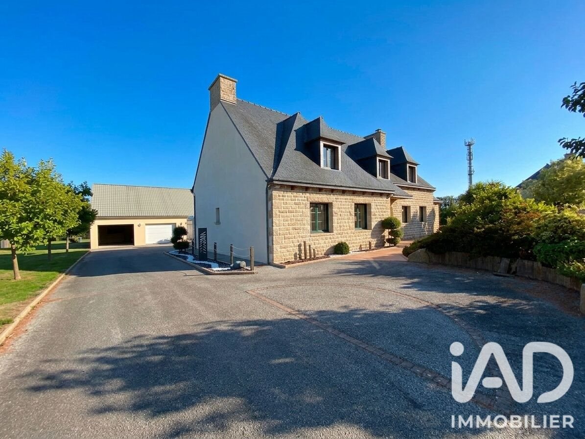 Maison à vendre, 253m², Plœuc-L'Hermitage