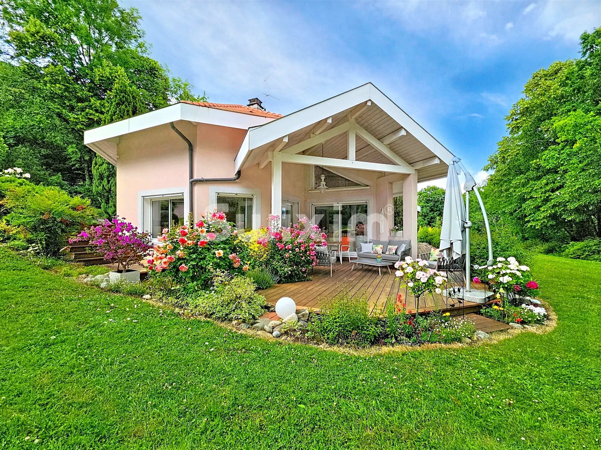 Maison à vendre, 302m², Echenevex