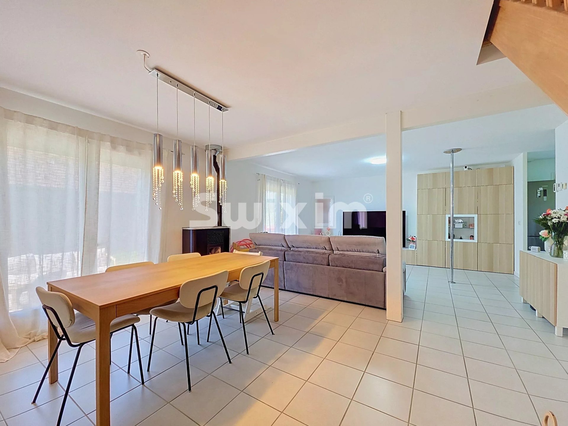 Maison à vendre, 89m², Cessy