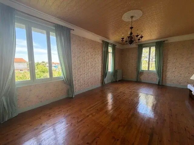 Maison à vendre, 201m², Bonson