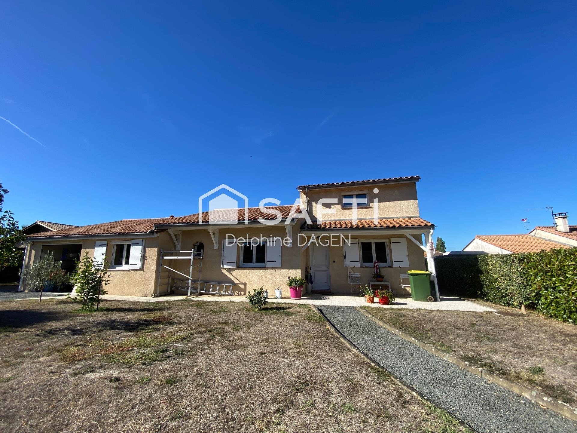 Maison à vendre, 131m², Sainte-Eulalie