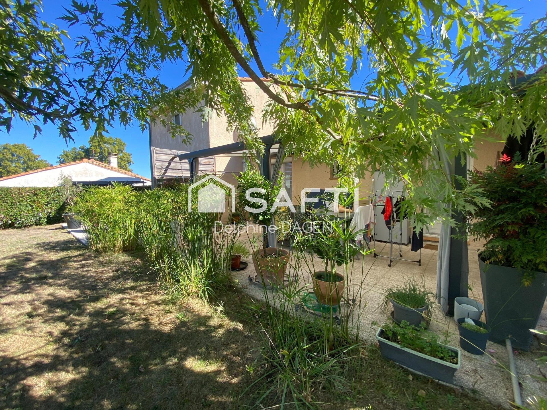 Maison à vendre, 131m², Sainte-Eulalie