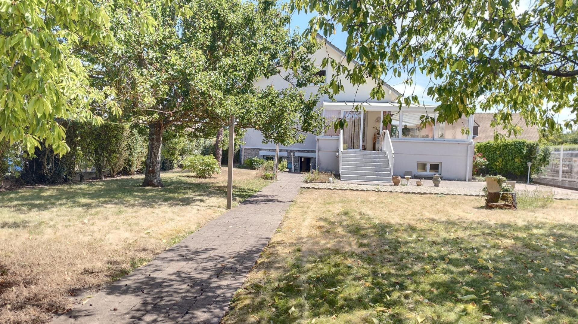 Maison à vendre, 175m², Follainville-Dennemont