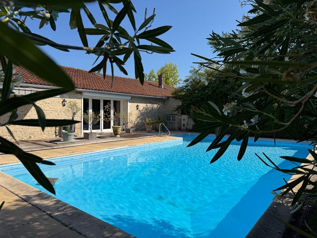 Maison à vendre, 280m², Saint-Eutrope-de-Born