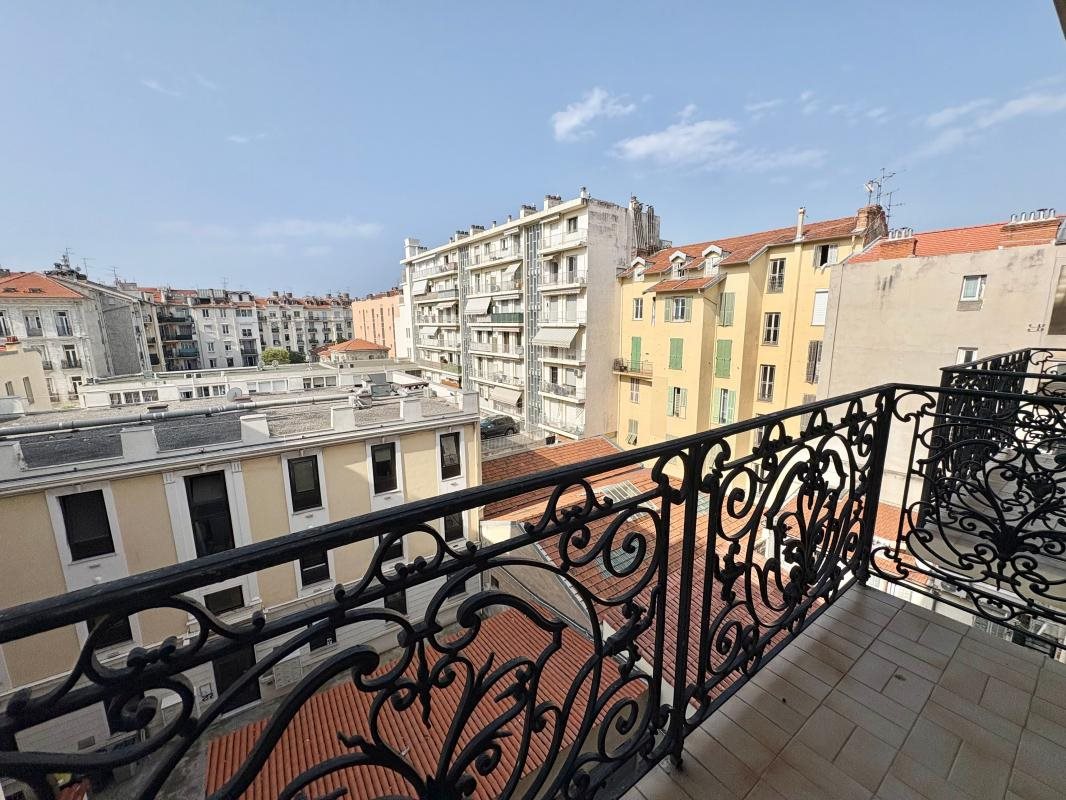 Appartement à louer, 64m², Nice