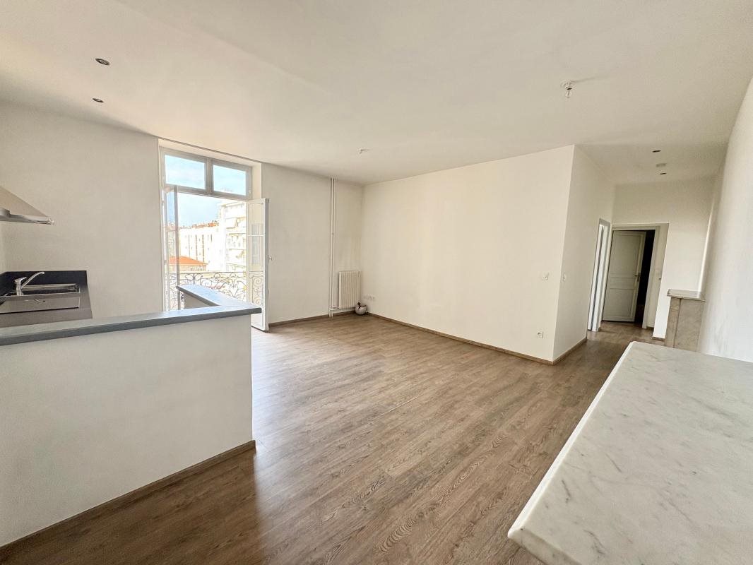 Appartement à louer, 63m², Nice