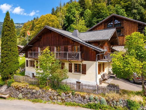 Maison 9 pièces 197 m² · à Morzine (avoriaz) · 197 m² · 1 350 000 €