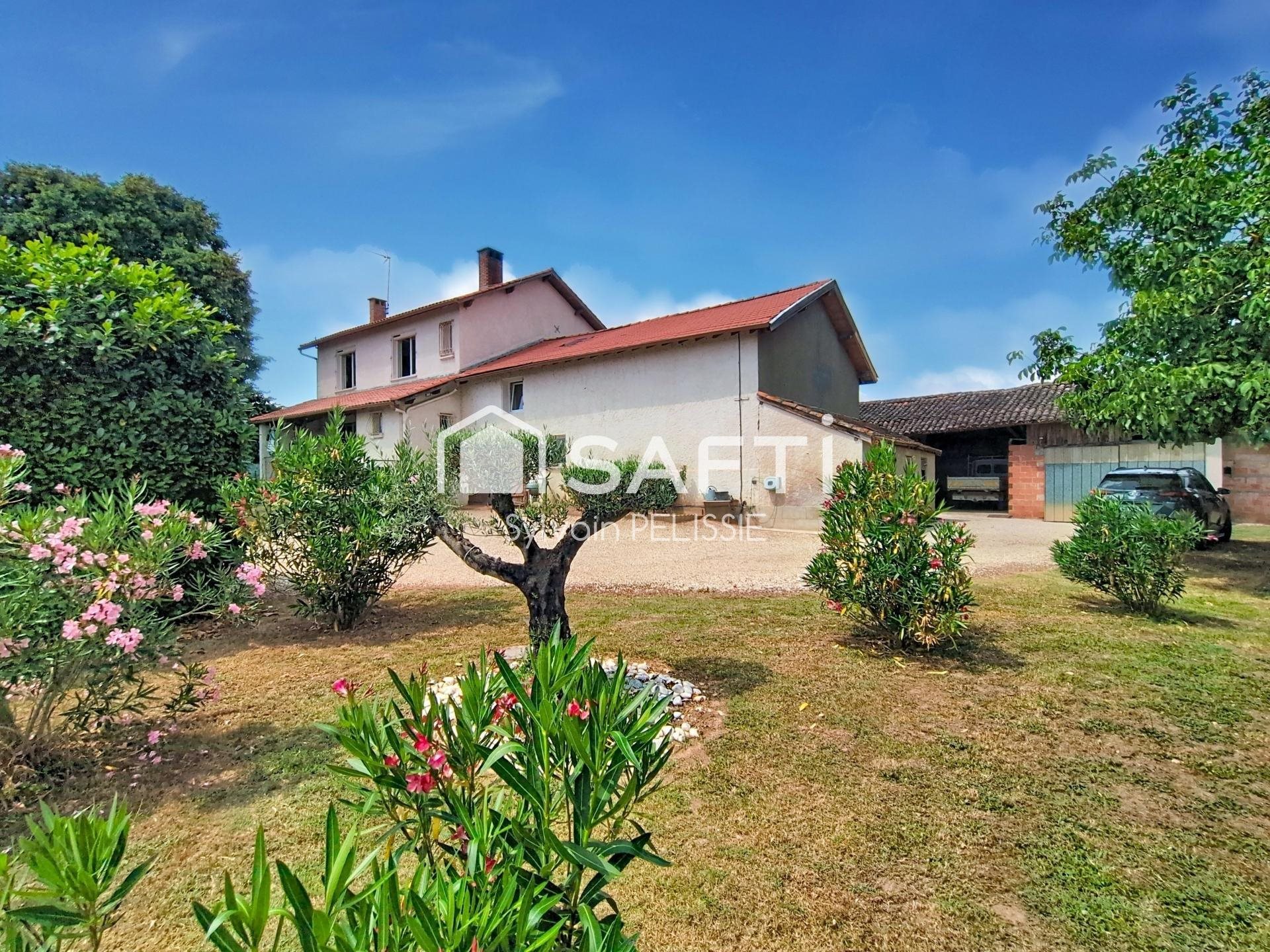 Maison à vendre, 170m², Lizac