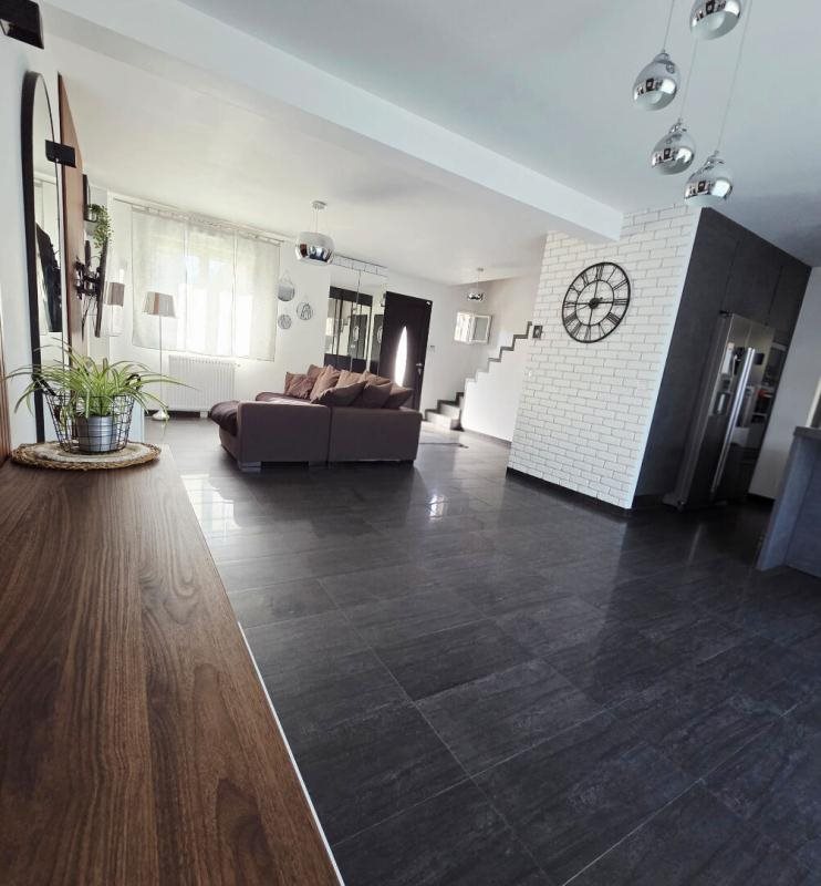 Maison à vendre, 160m², Gressy