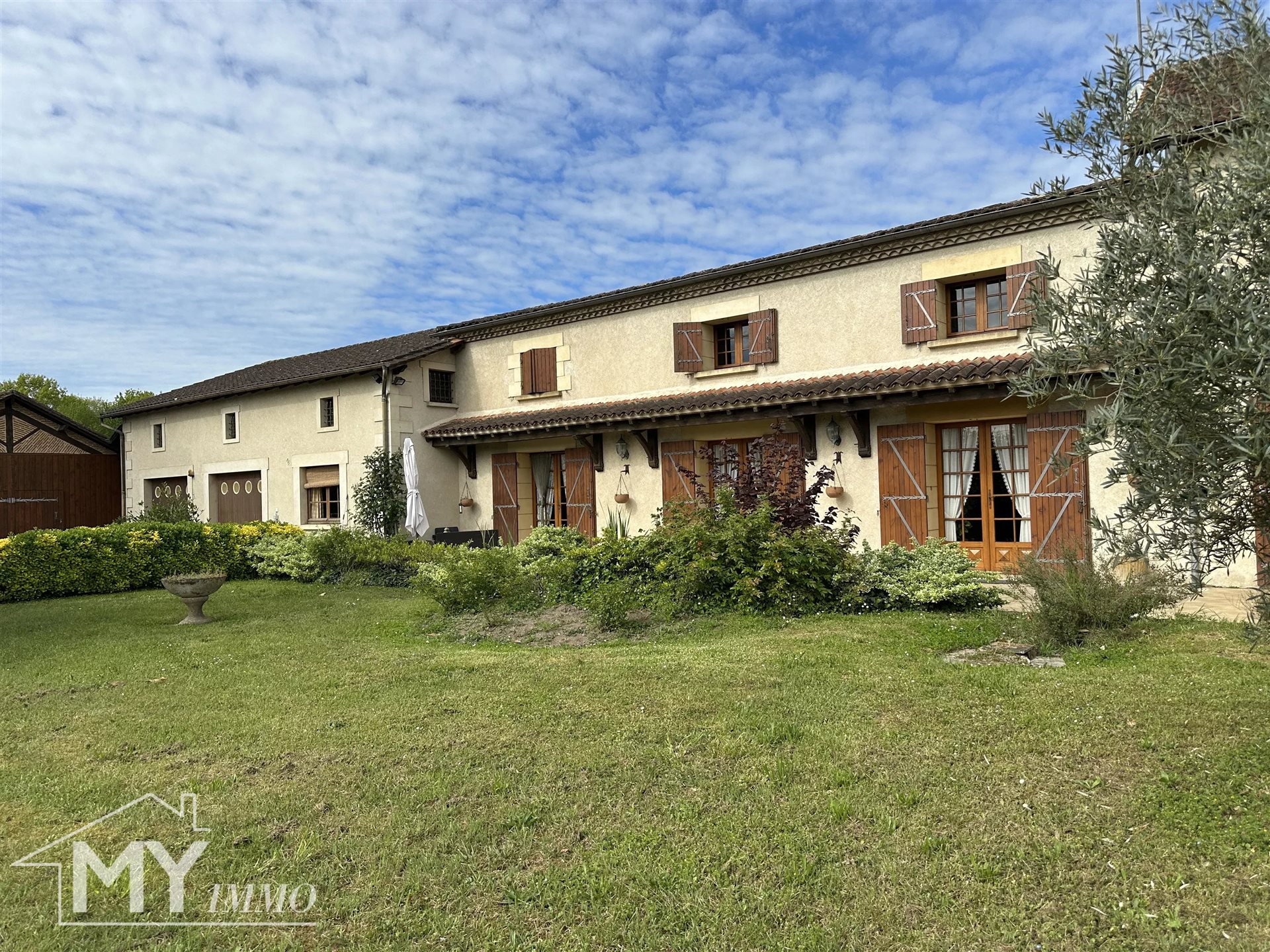 Maison à vendre, 230m², Saint-Pierre-d'Eyraud