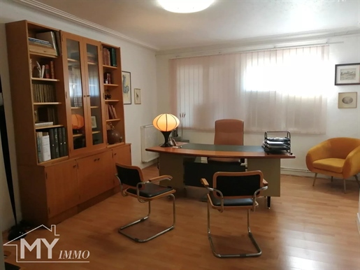 Local commercial 5 pièces 140 m² · à Bergerac · 140 m² · 215 000 €