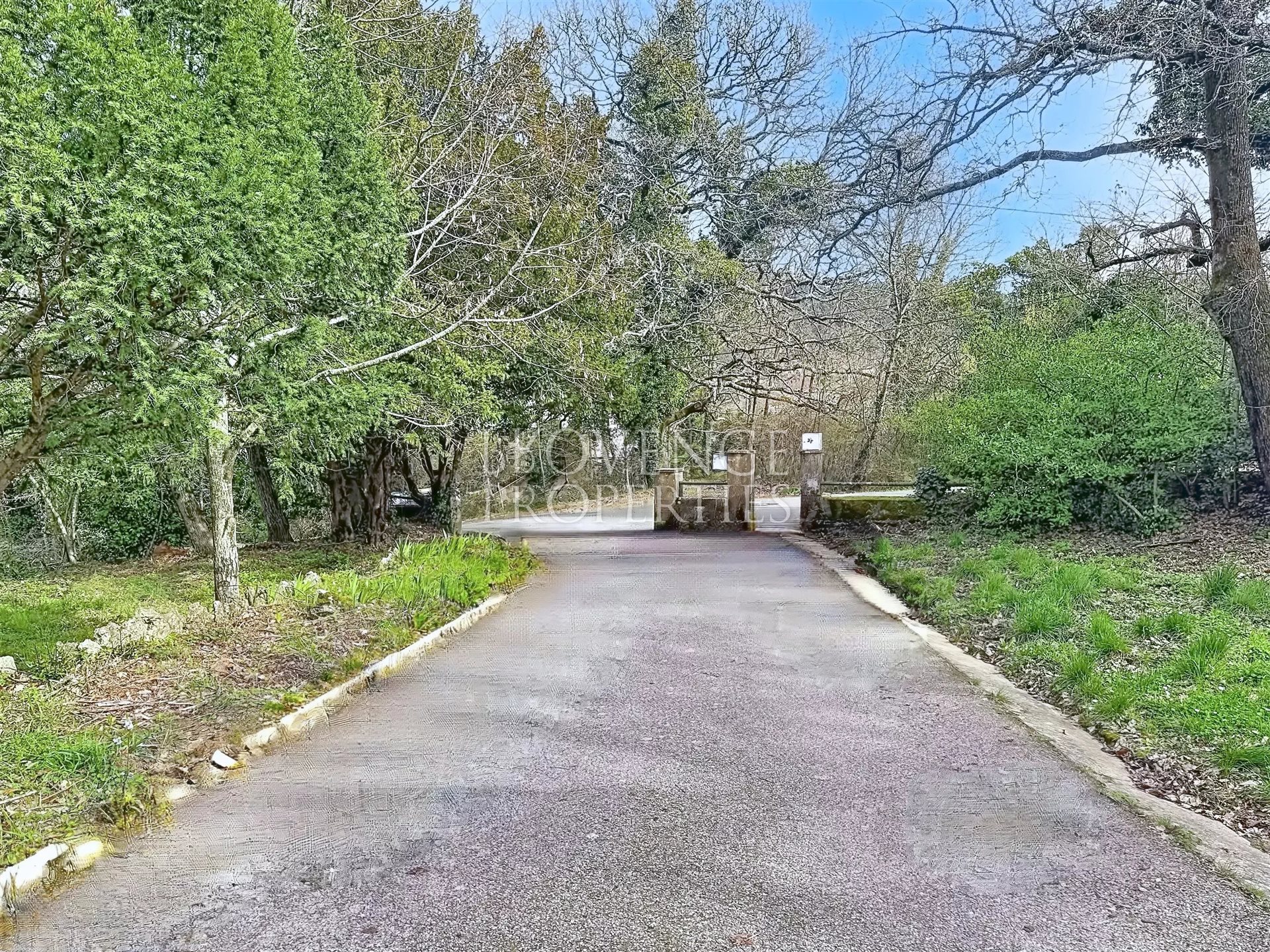Maison à vendre, 170m², Mazaugues