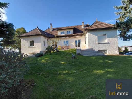 Maison 6 pièces 237 m² · à Bonnefamille · 237 m² · 510 000 €