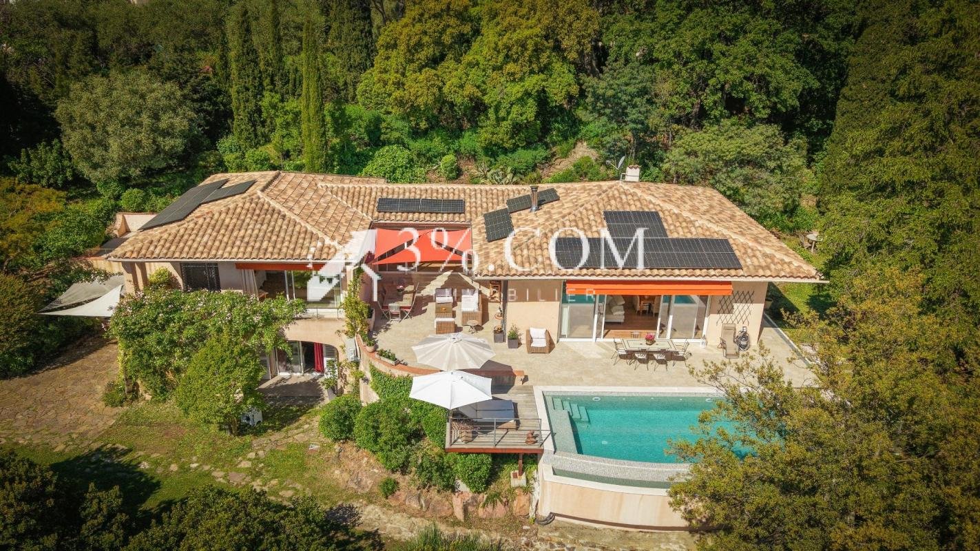Maison à vendre, 254m², Les Adrets-de-l'Estérel