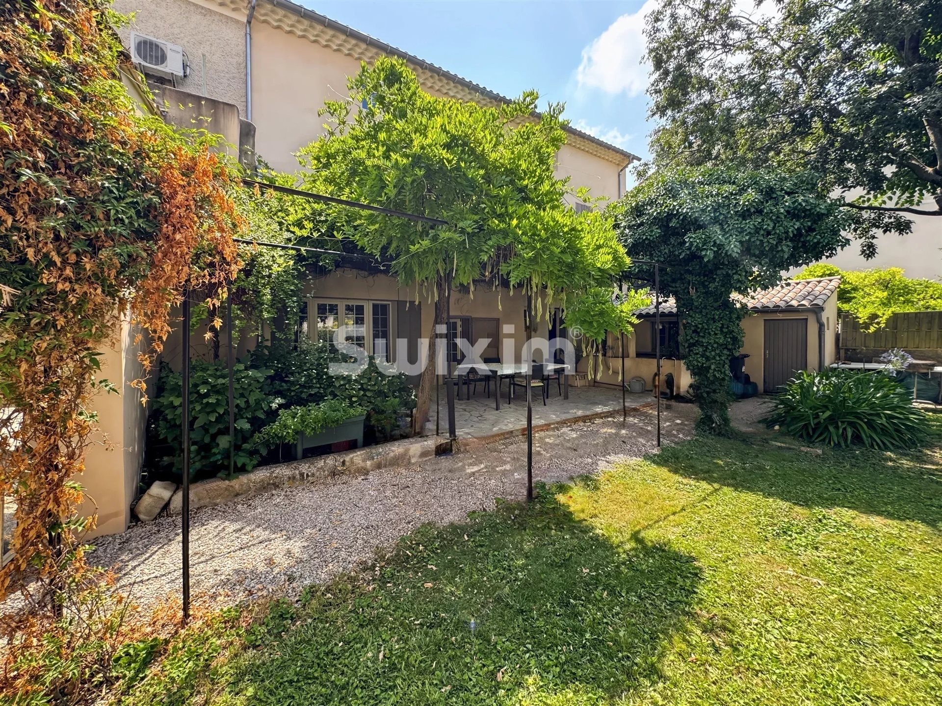 Maison à vendre, 311m², Sainte-Cécile-les-Vignes