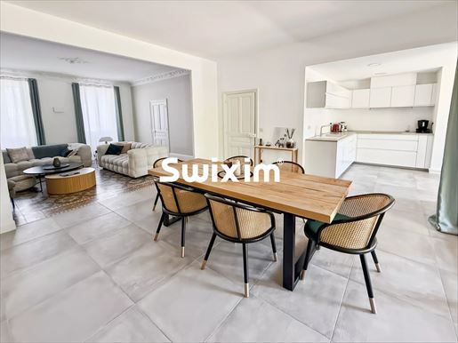 Maison 5 pièces 225 m² · à Pierrelatte · 225 m² · 459 000 €