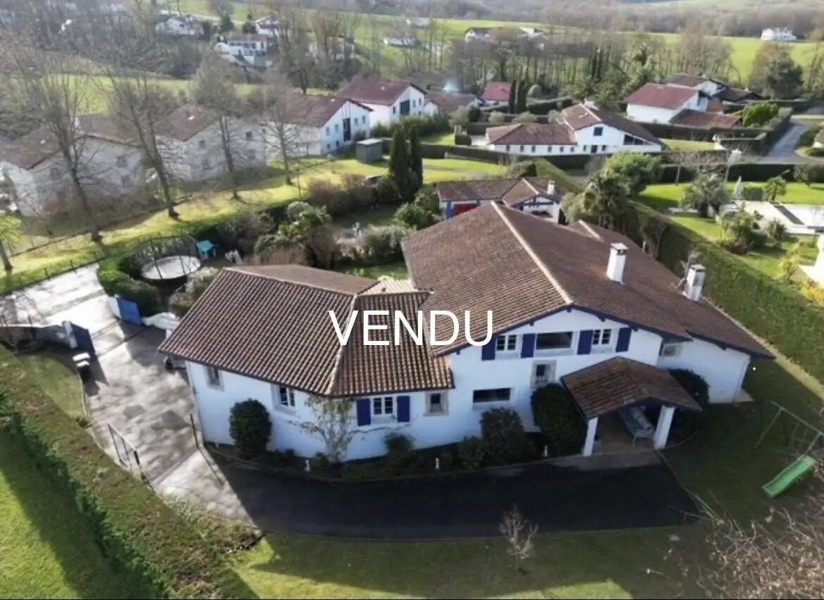 Maison à vendre, 331m², Arbonne