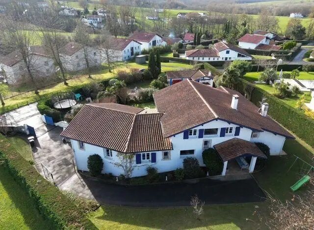 Maison à vendre, 331m², Arbonne