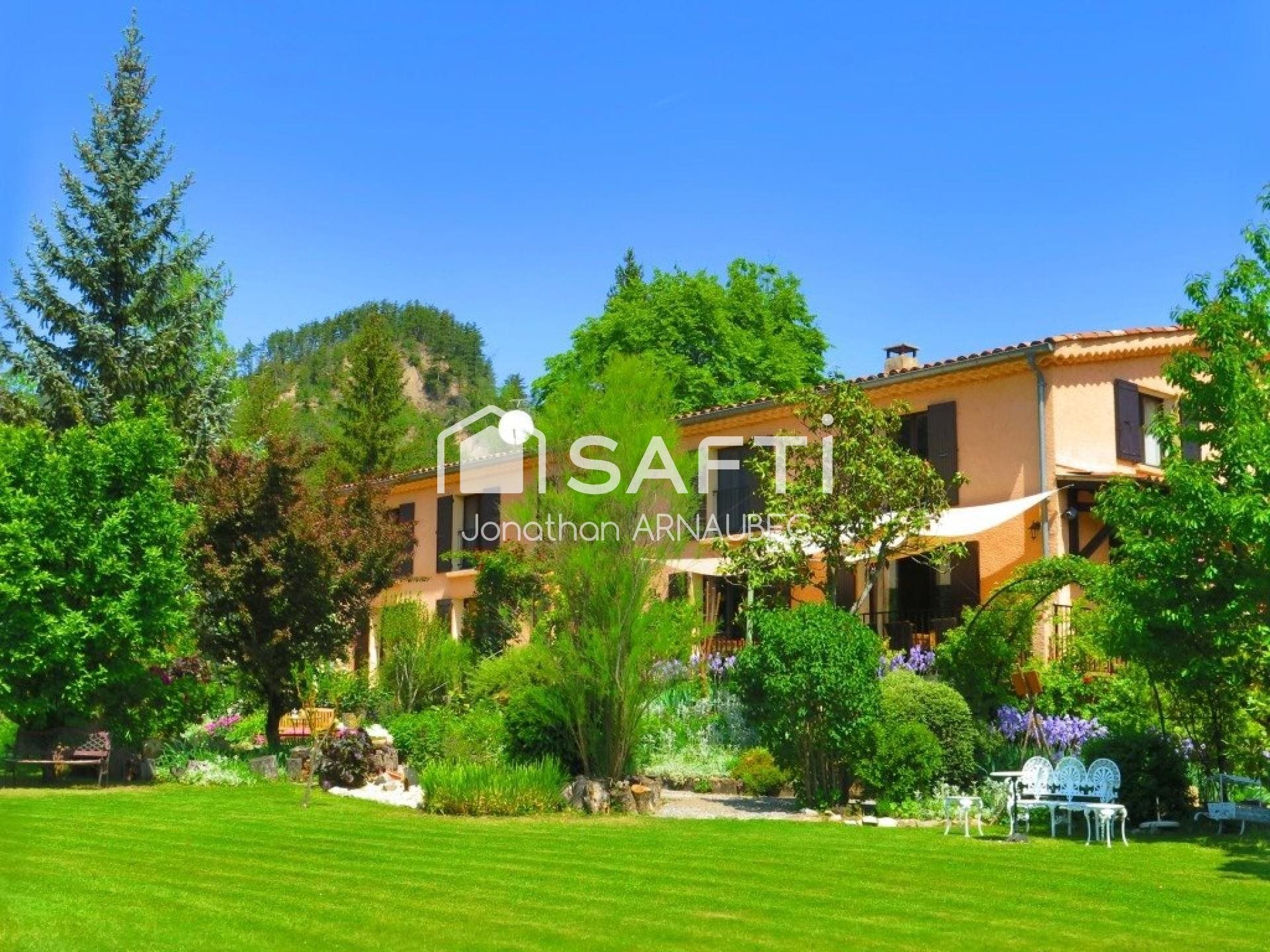 Maison à vendre, 400m², La Motte-du-Caire