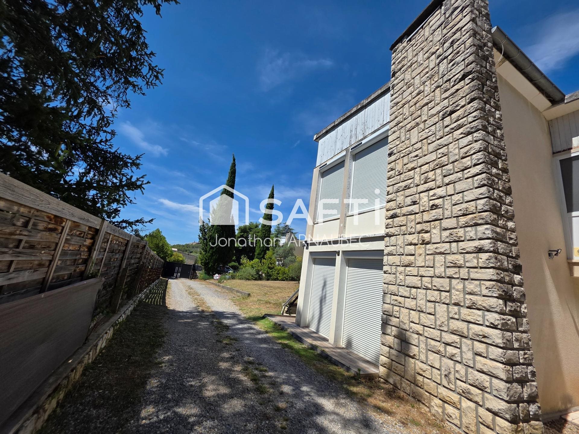 Maison à vendre, 189m², Château-Arnoux-Saint-Auban
