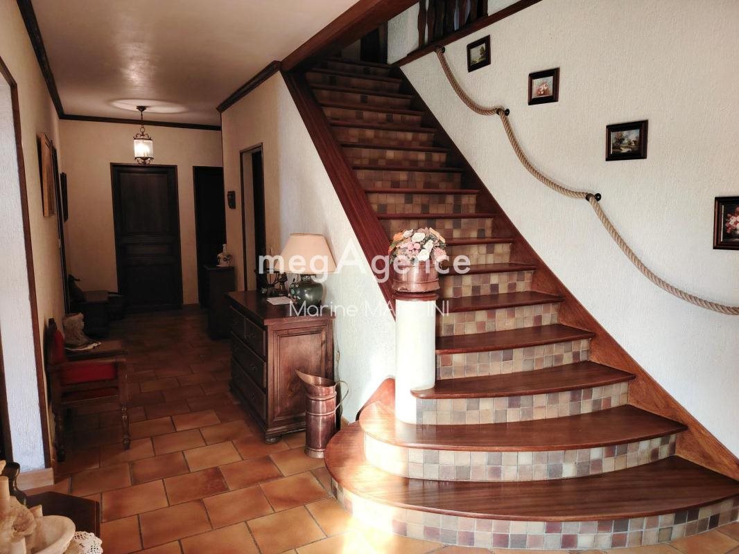 Maison à vendre, 267m², Amplier