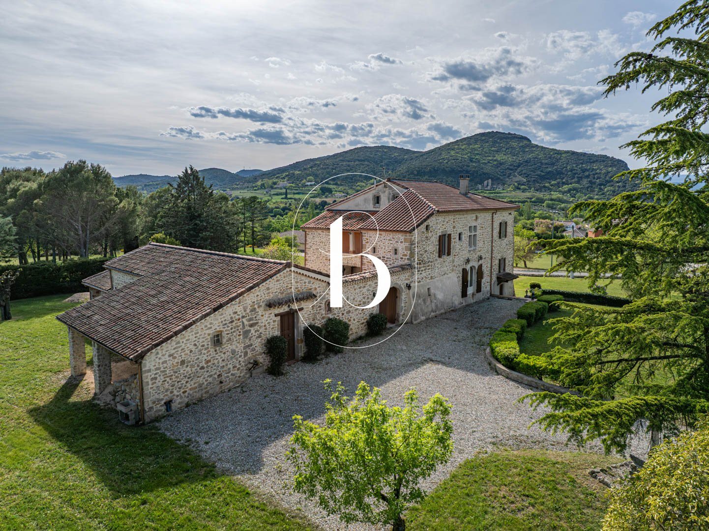 Maison à vendre, 220m², Barjac