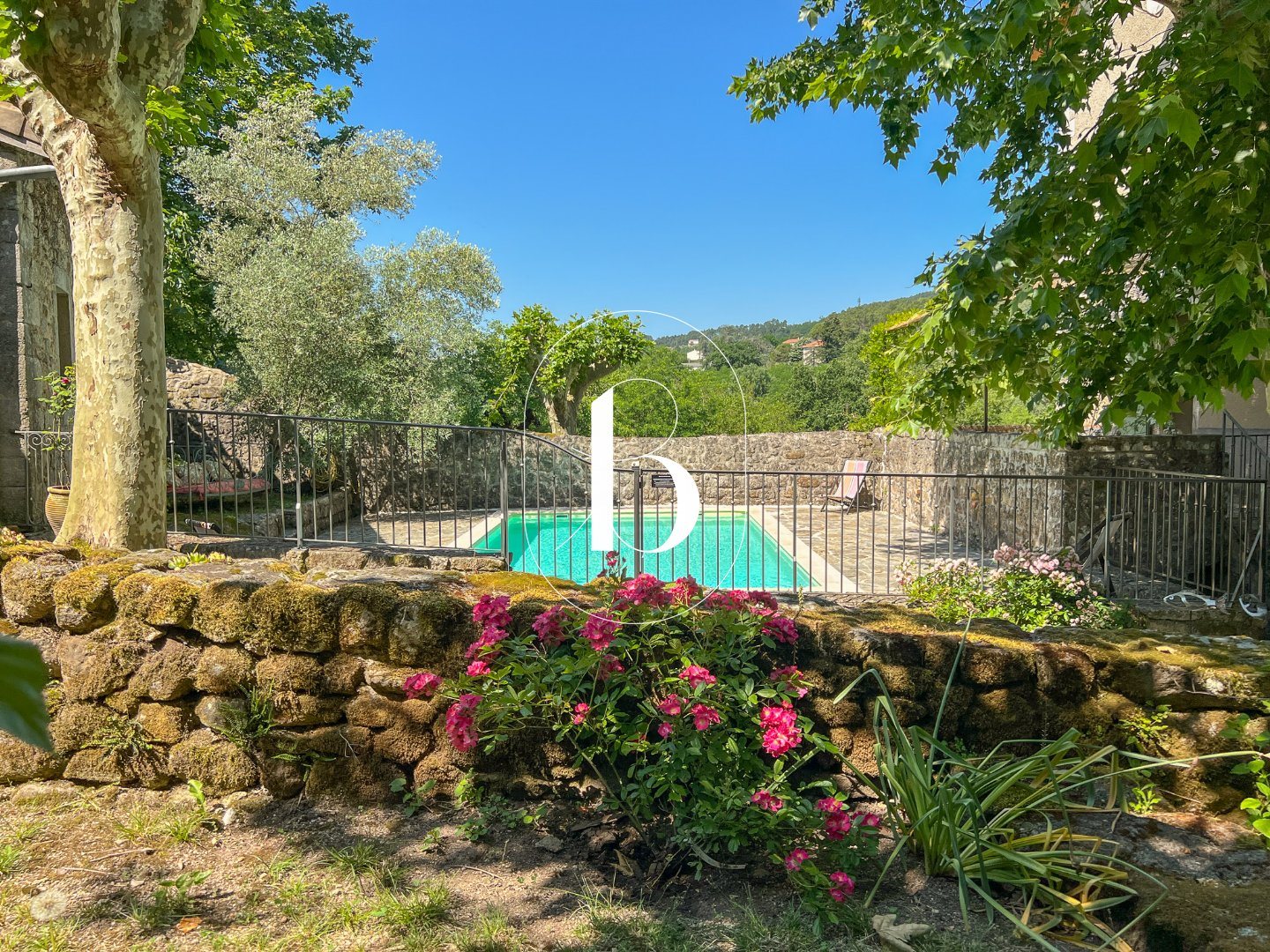 Maison à vendre, 330m², Vinezac
