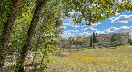 Maison 6 pièces 200 m² · à Barjac · 200 m² · 625 000 €